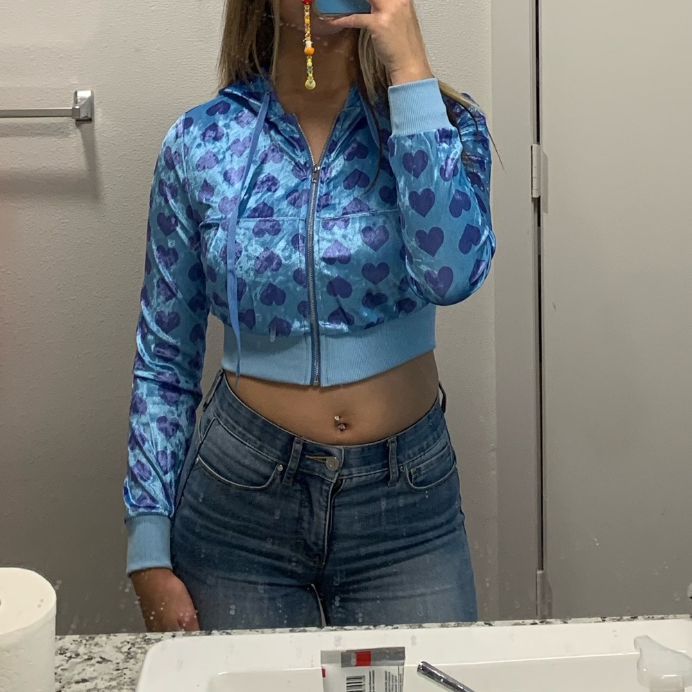 Cropped velvet heart zip up